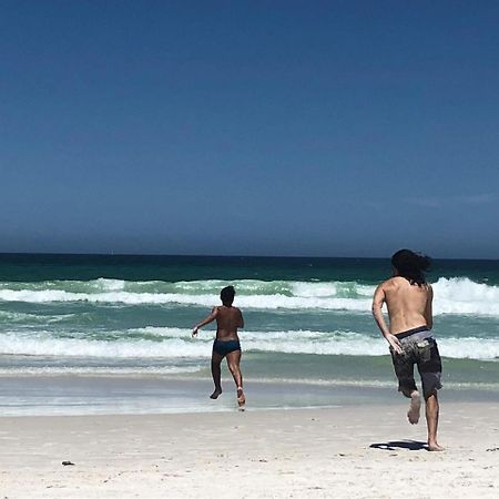 Tres Quartos Na Praia กาโบฟรีโอ ภายนอก รูปภาพ